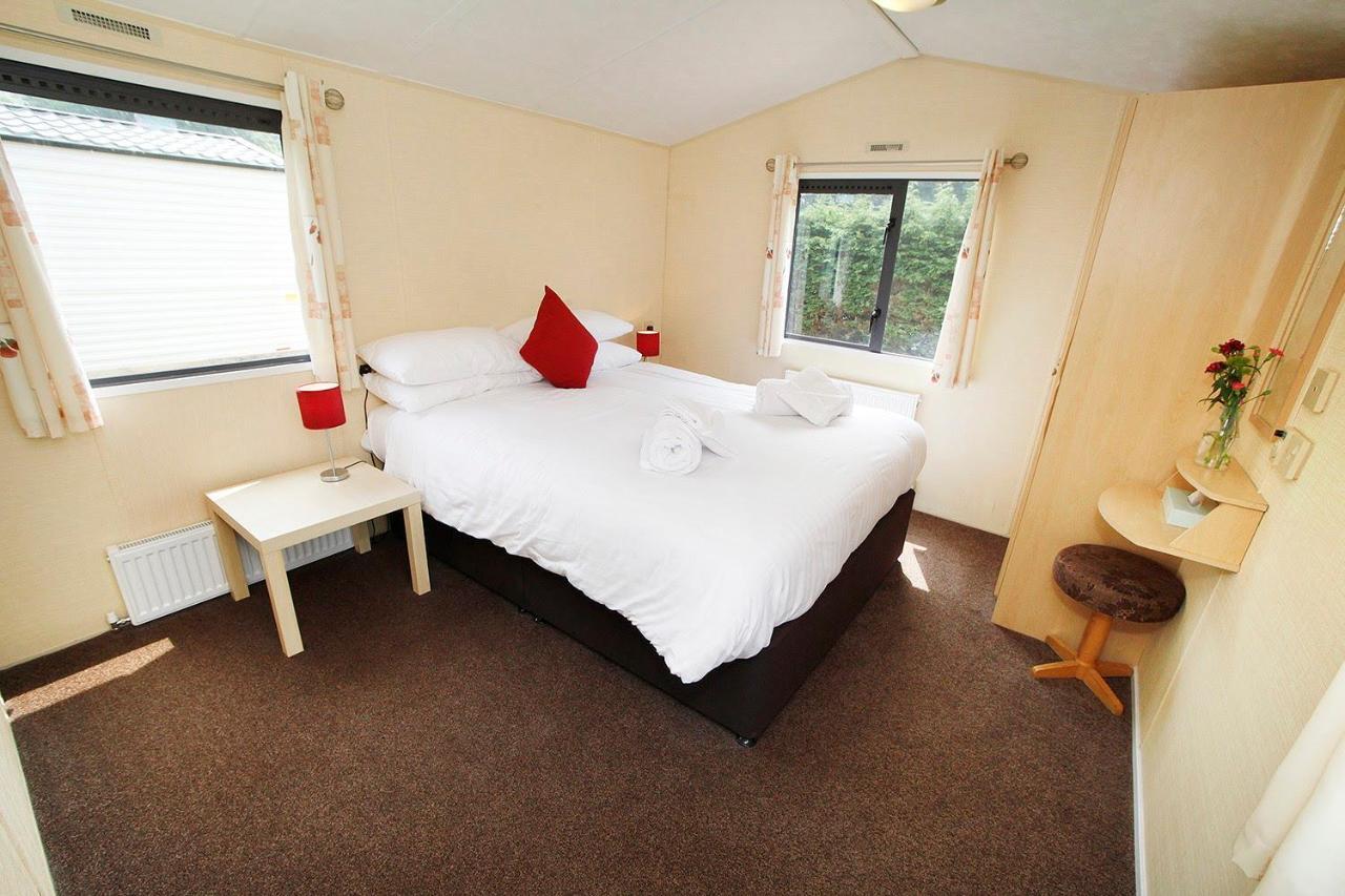 Oxwich Bay Hotel Суонси Экстерьер фото