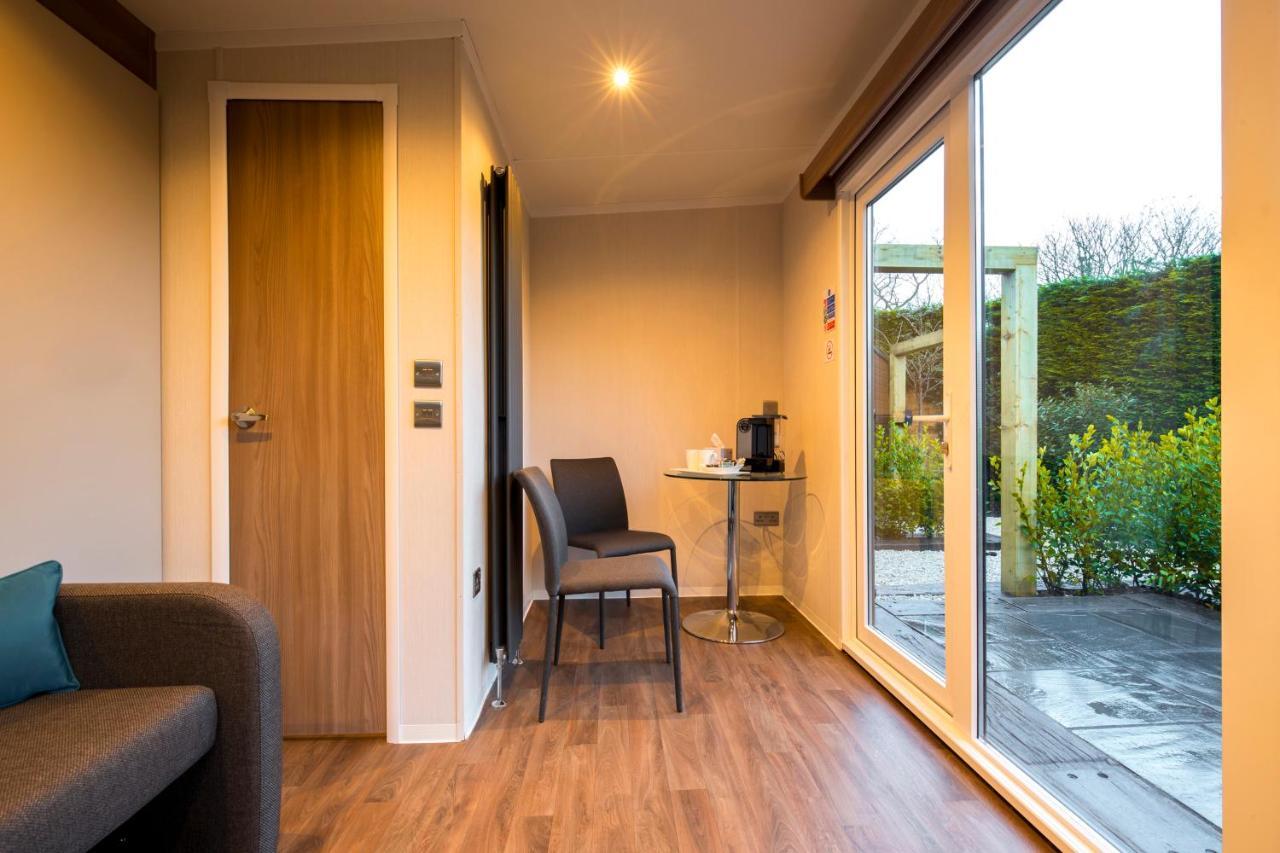 Oxwich Bay Hotel Суонси Экстерьер фото