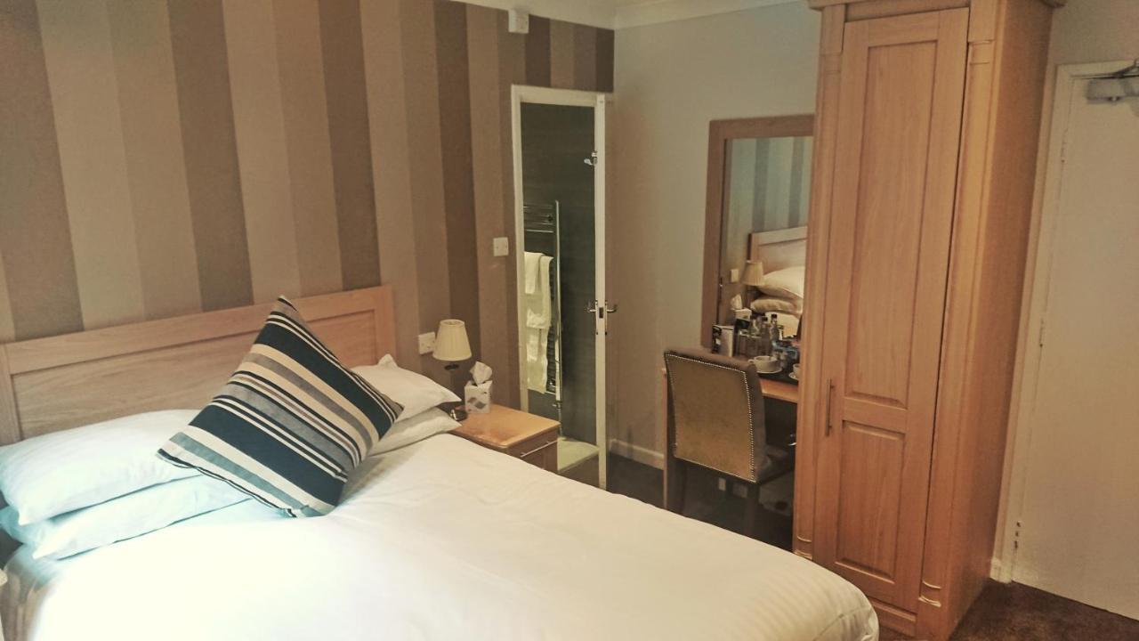 Oxwich Bay Hotel Суонси Экстерьер фото